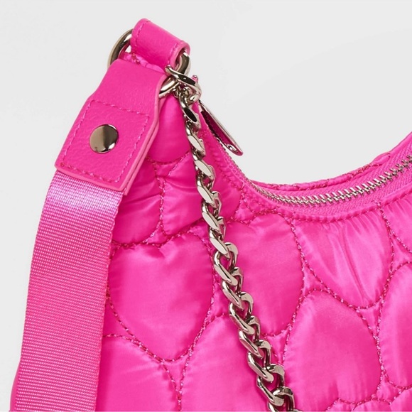 Wild Fable Heart Quilted Cross Body Bag 💕 - Picture 4 of 5